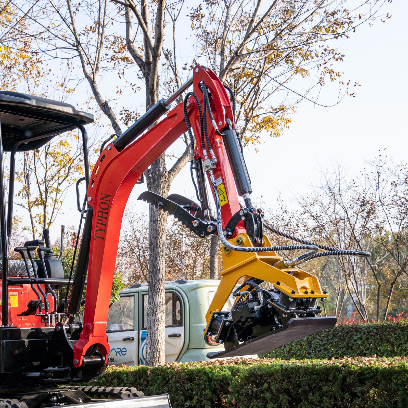 Heavy Duty Hydraulic Compactor Attachment Ft With 1-2 Ton TYPHON Mini Excavators