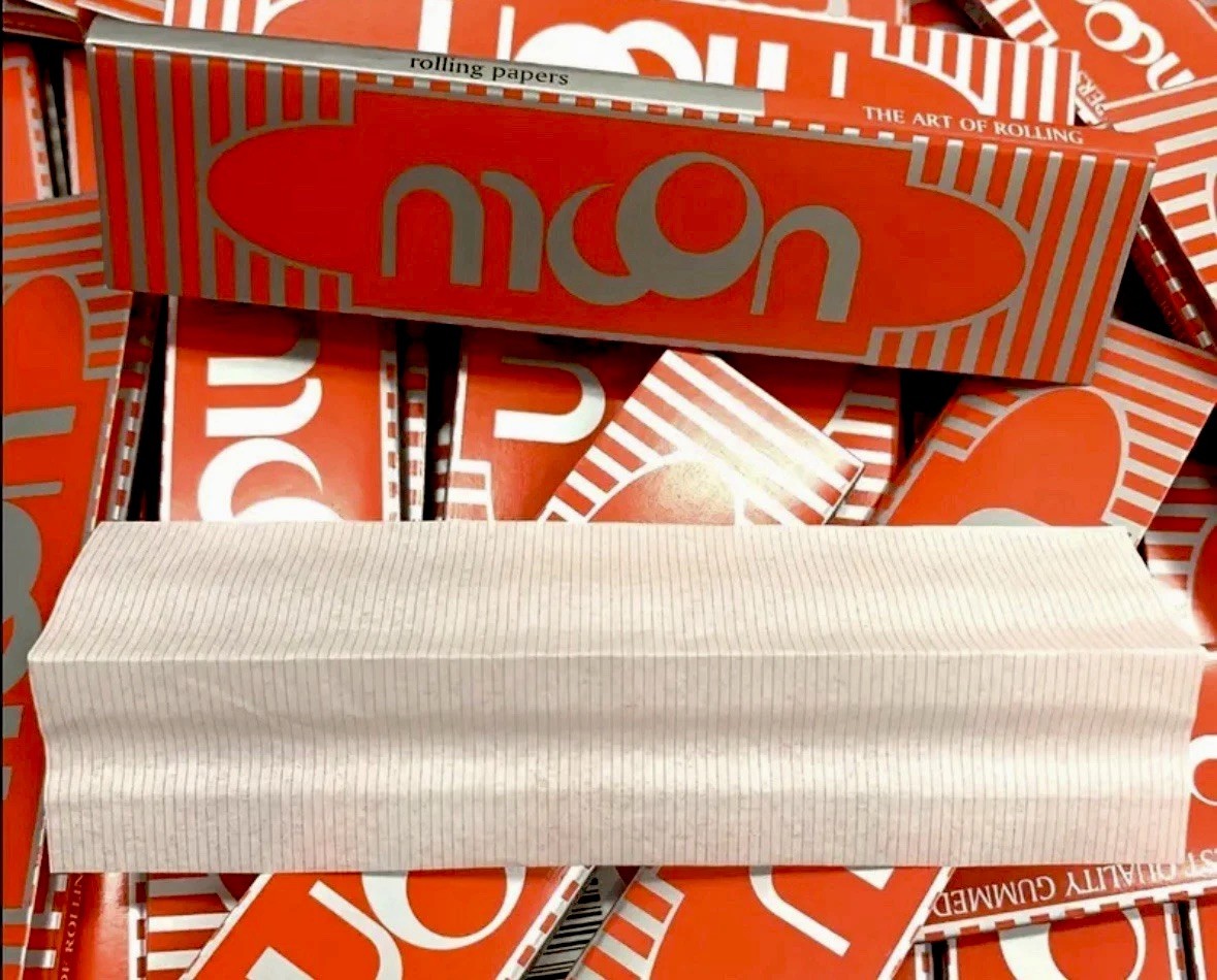 50 Packs Full Box MOON Rolling Papers 70mm Red Short Size