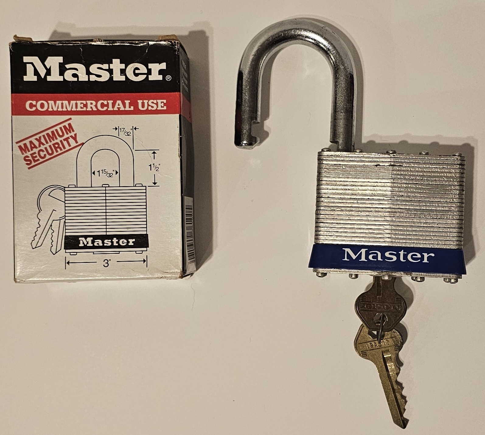 Master Lock No 19 Maximum Security Steel Padlock Traditional Shackle with Keys