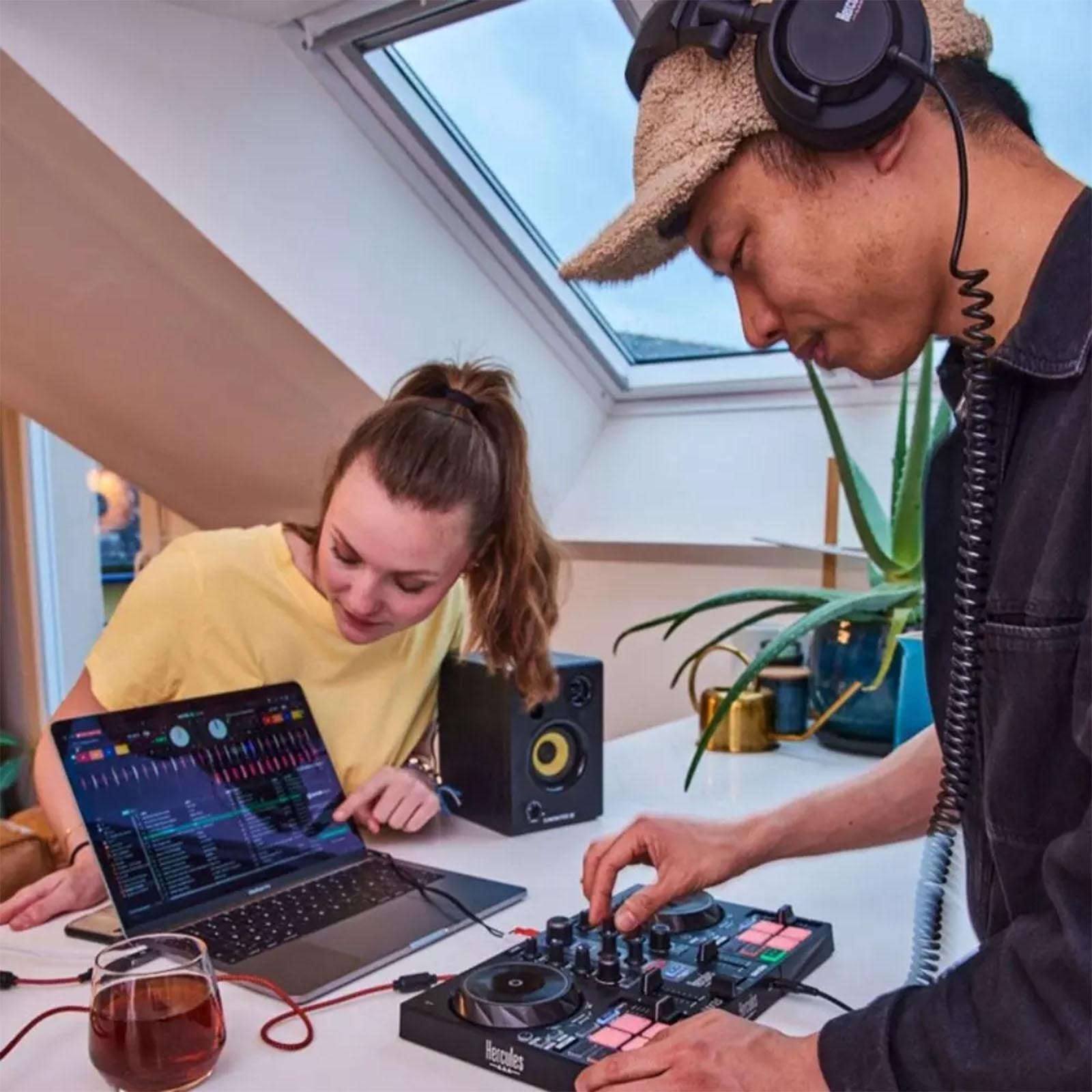 Hercules DJLearning Kit MK2 with DJ Controller, Monitors & Stands