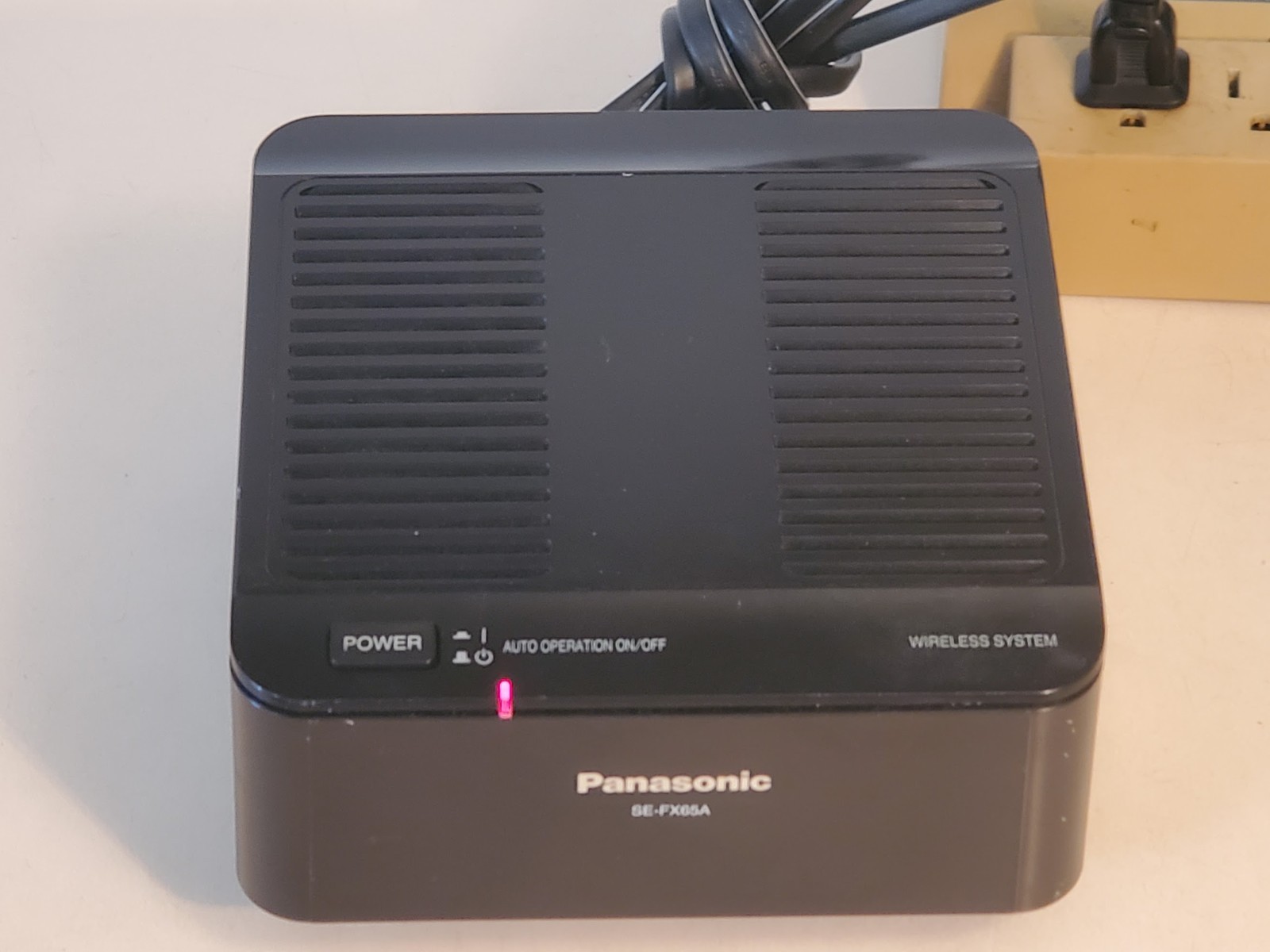 PANASONIC SE-FX65A Wireless System Support any 35W speaker pair via twisted pair