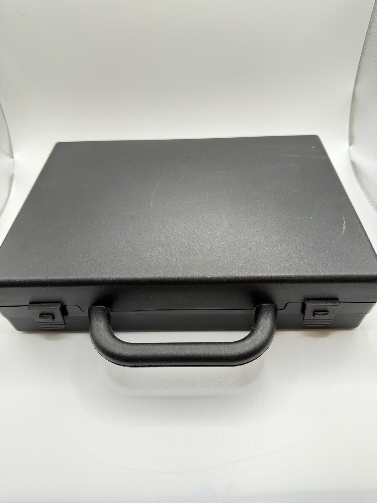 The Oyster current calibrator model 412300