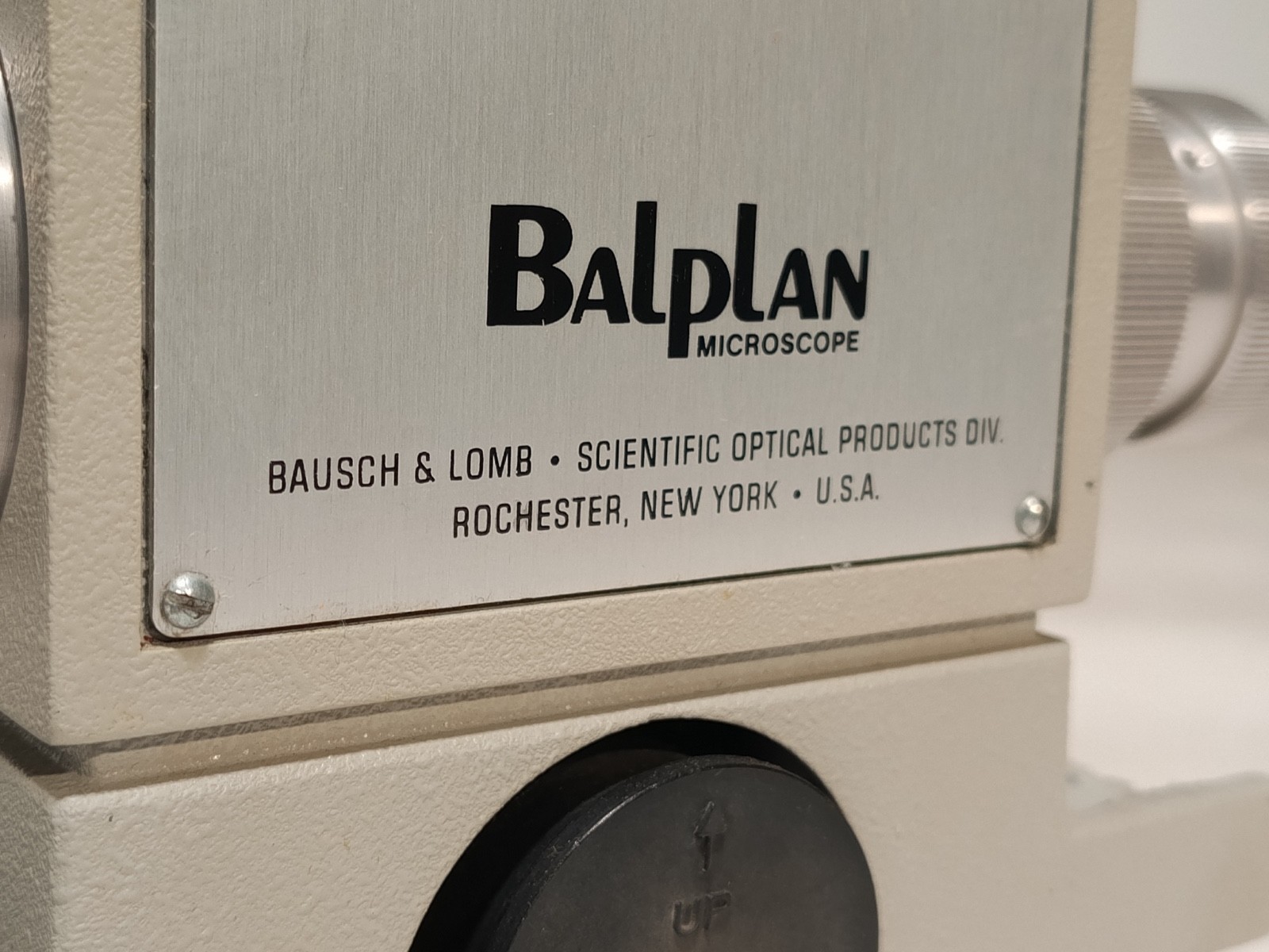 Bausch & Lomb Balplan Binocular Microscope 4x, 100x, 4x, 10x Objectives
