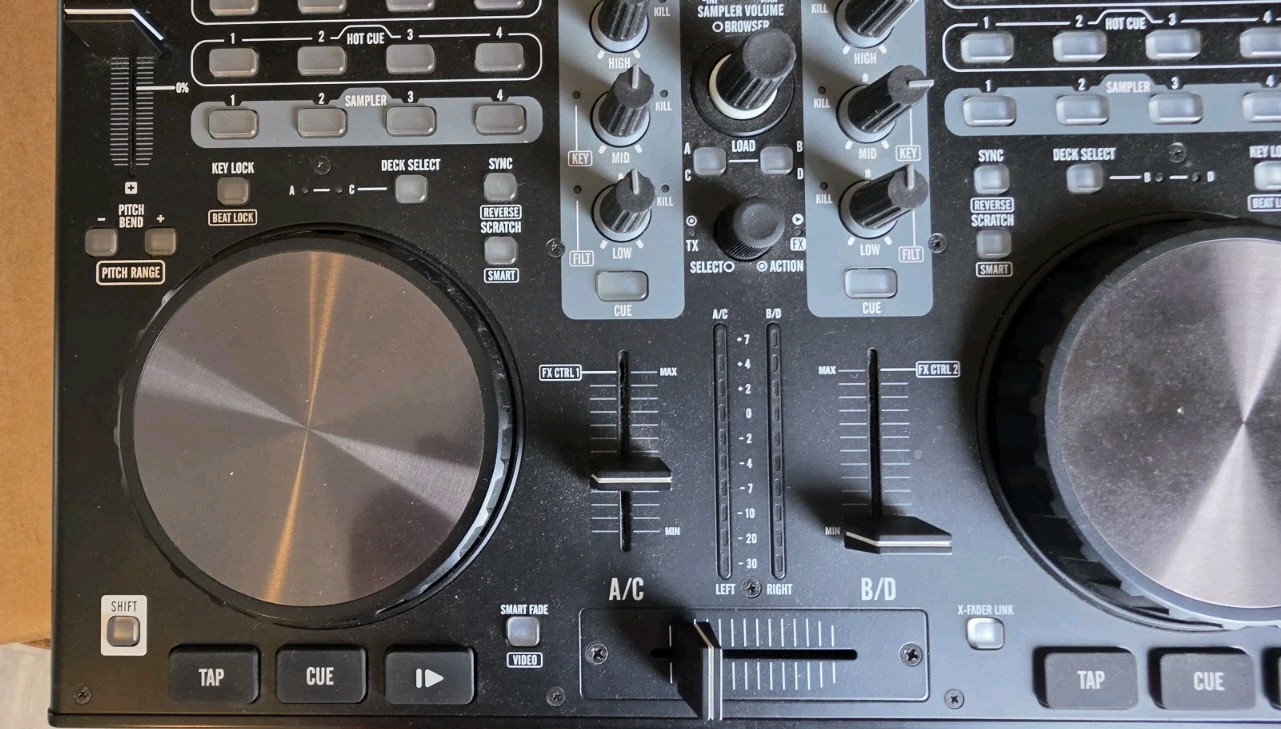 Stanton SCS.4DJ Digital DJ Mix Station DJC4 MIDI Controller