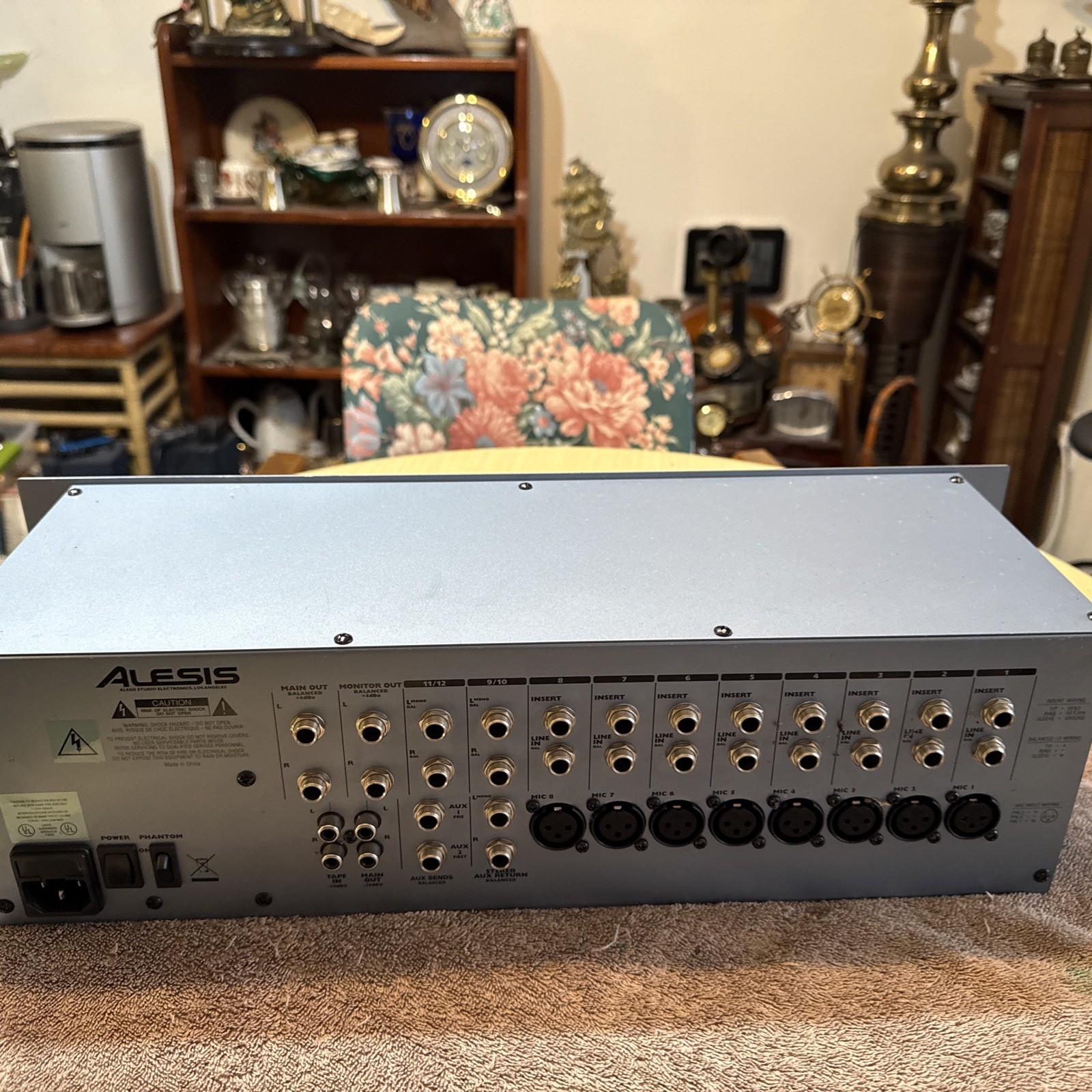 Alesis MultiMix 12R 12-Channel Rackmount Mixer