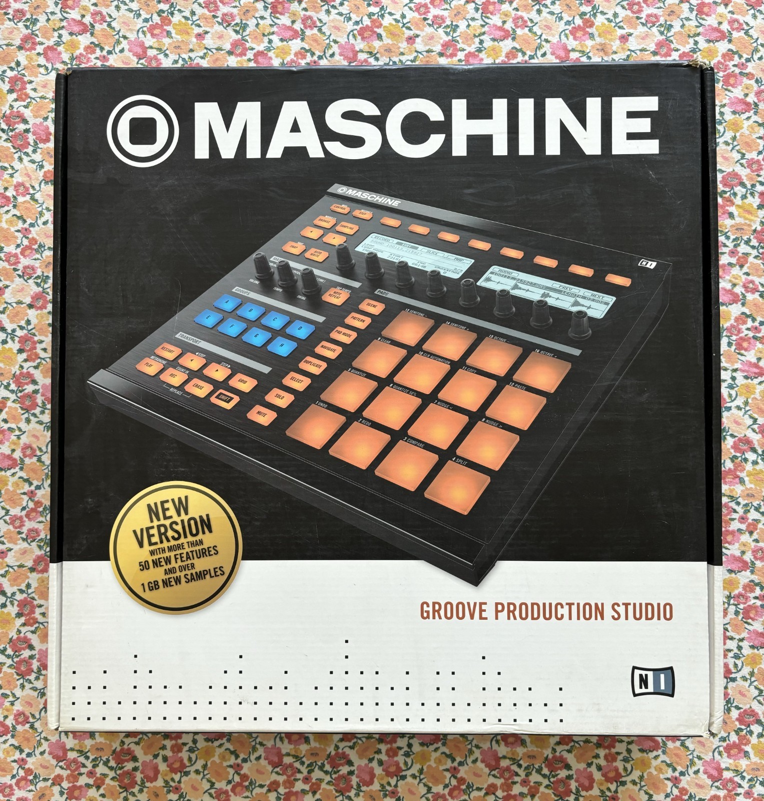 Native Instruments Maschine MK1 - MIDI Controller Great Condition - In box