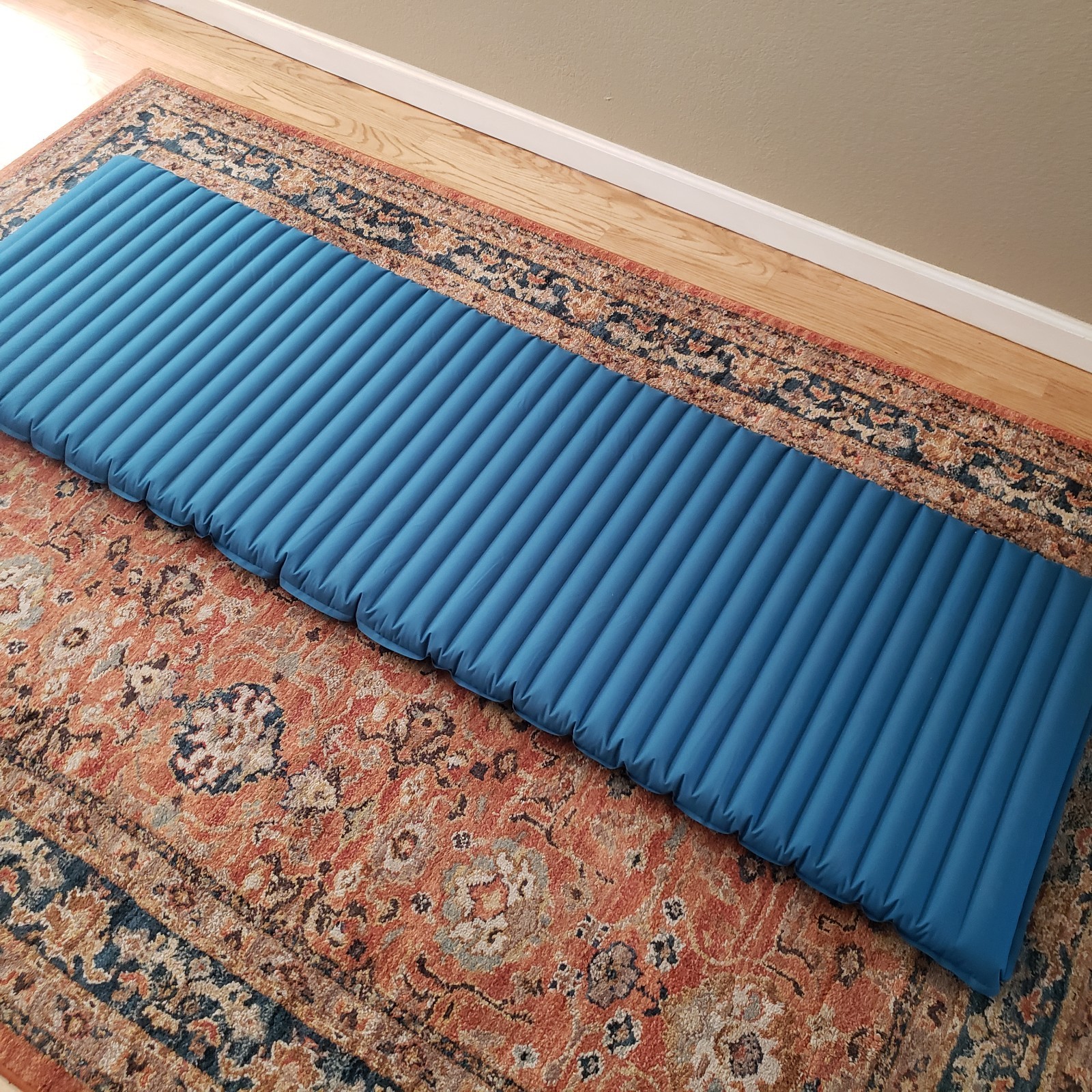 Therm-a-Rest NeoAir Original Sleeping Pad Cascade Designs USA Made 78 x 25 x 3