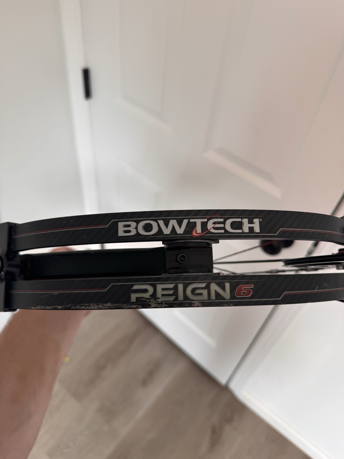 Bowtech Reign 6 RH 29" Draw 70 Lb