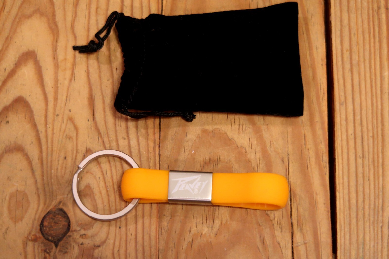Peavey Guitar Bass Case Keychain