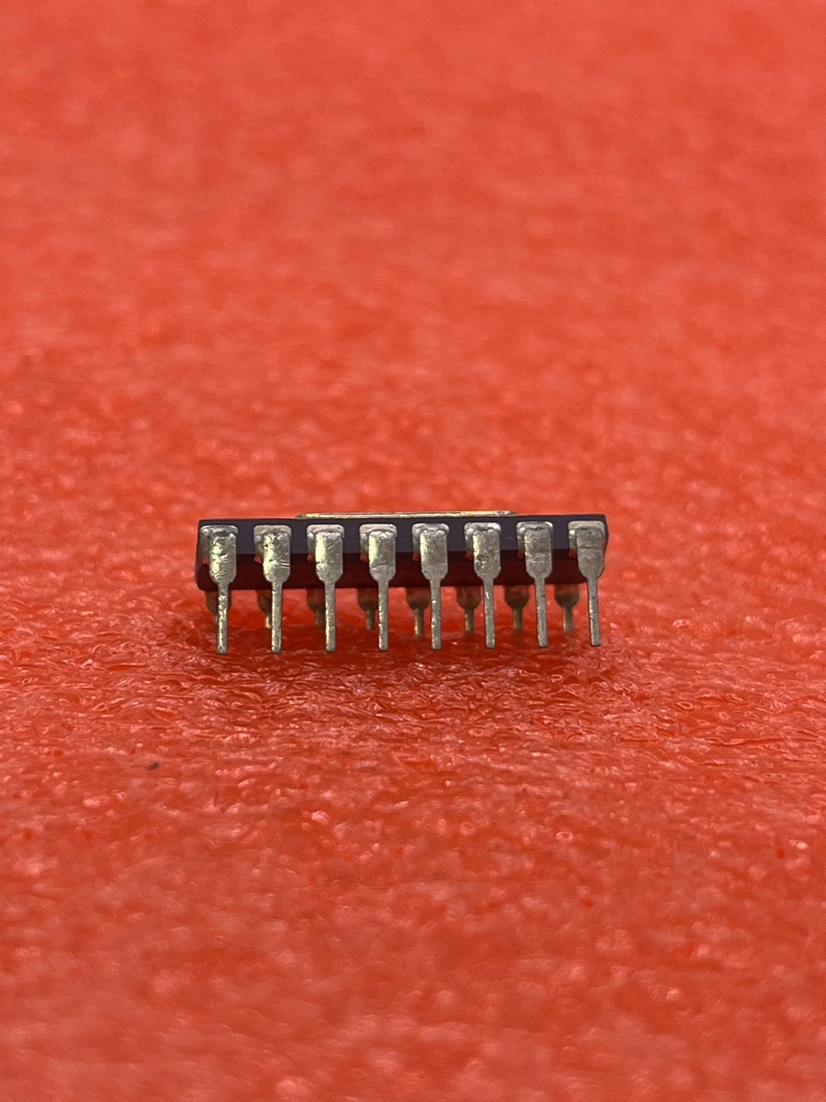 AD558JD, DAC 8 BITS INPUT LOADING, 0.8us SETTLING TIME, 8-BIT CDIP16 NOS
