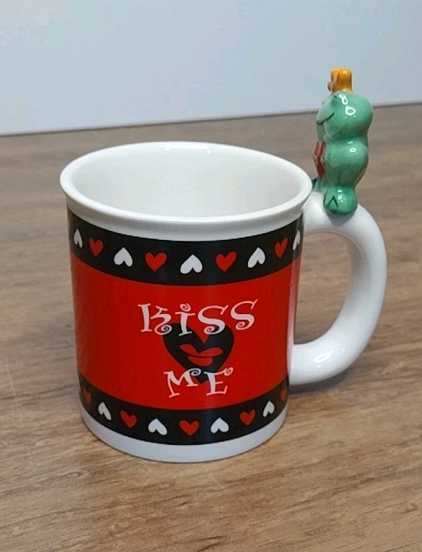 Russ Berrie Kiss Me Mug