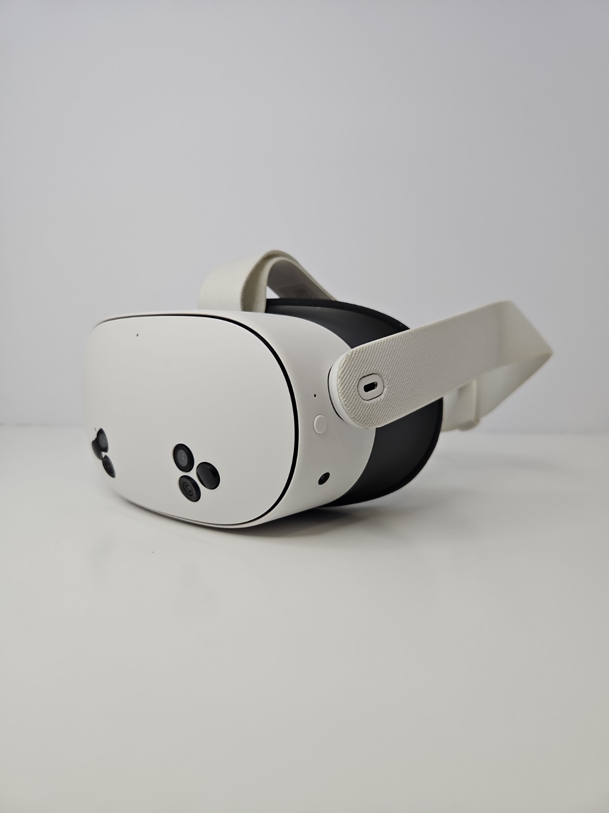 Meta Quest 3S 128GB Virtual Reality System - HEADSET ONLY - READ