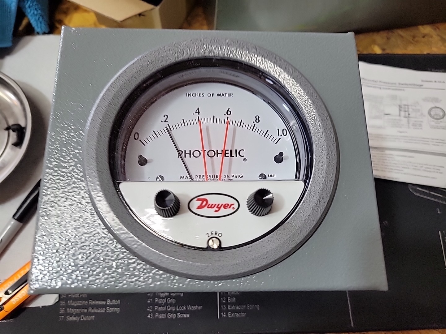 Dwyer A3000 Series  120 VAC Type 2  25 PSIG Photohelic Relay Brand New