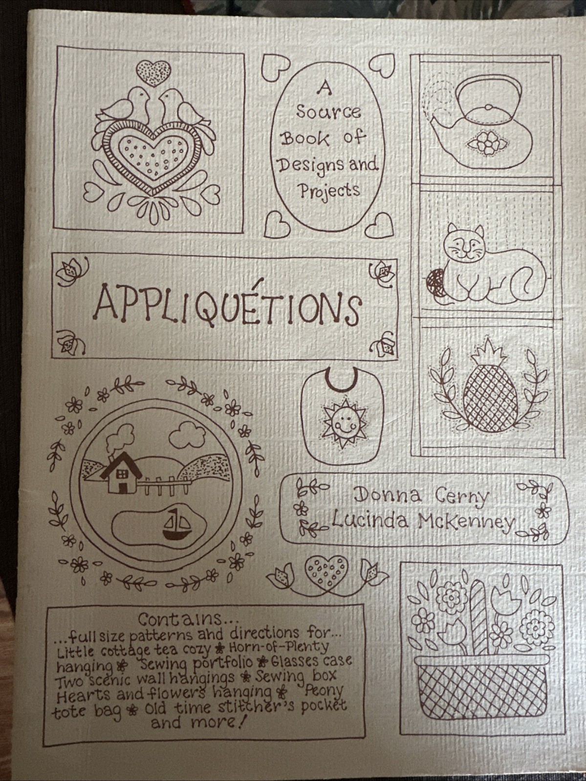 Appliquétions A Source Book Of Designs & Projects By Cerny/McKenney 1980 VTG PB