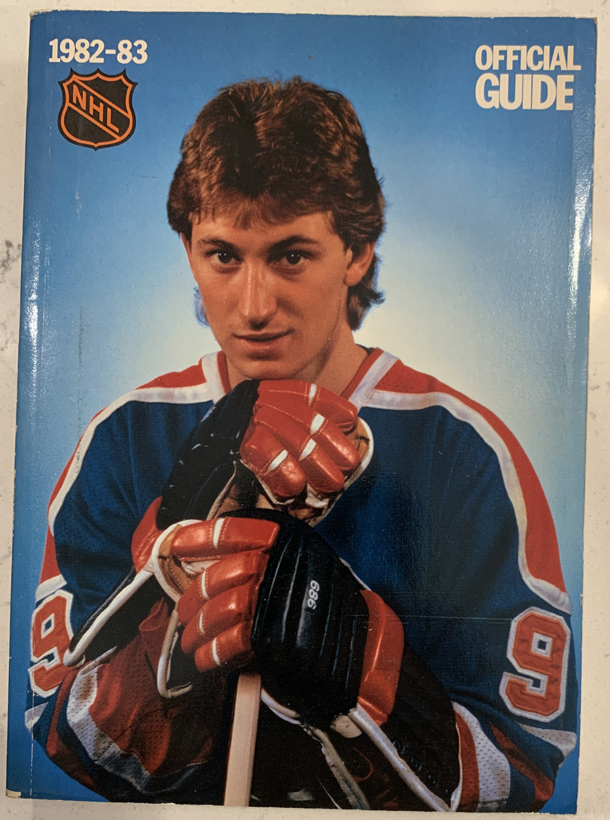 National Hockey League NHL 1982-83 Official Guide Wayne Gretzky , (B199)
