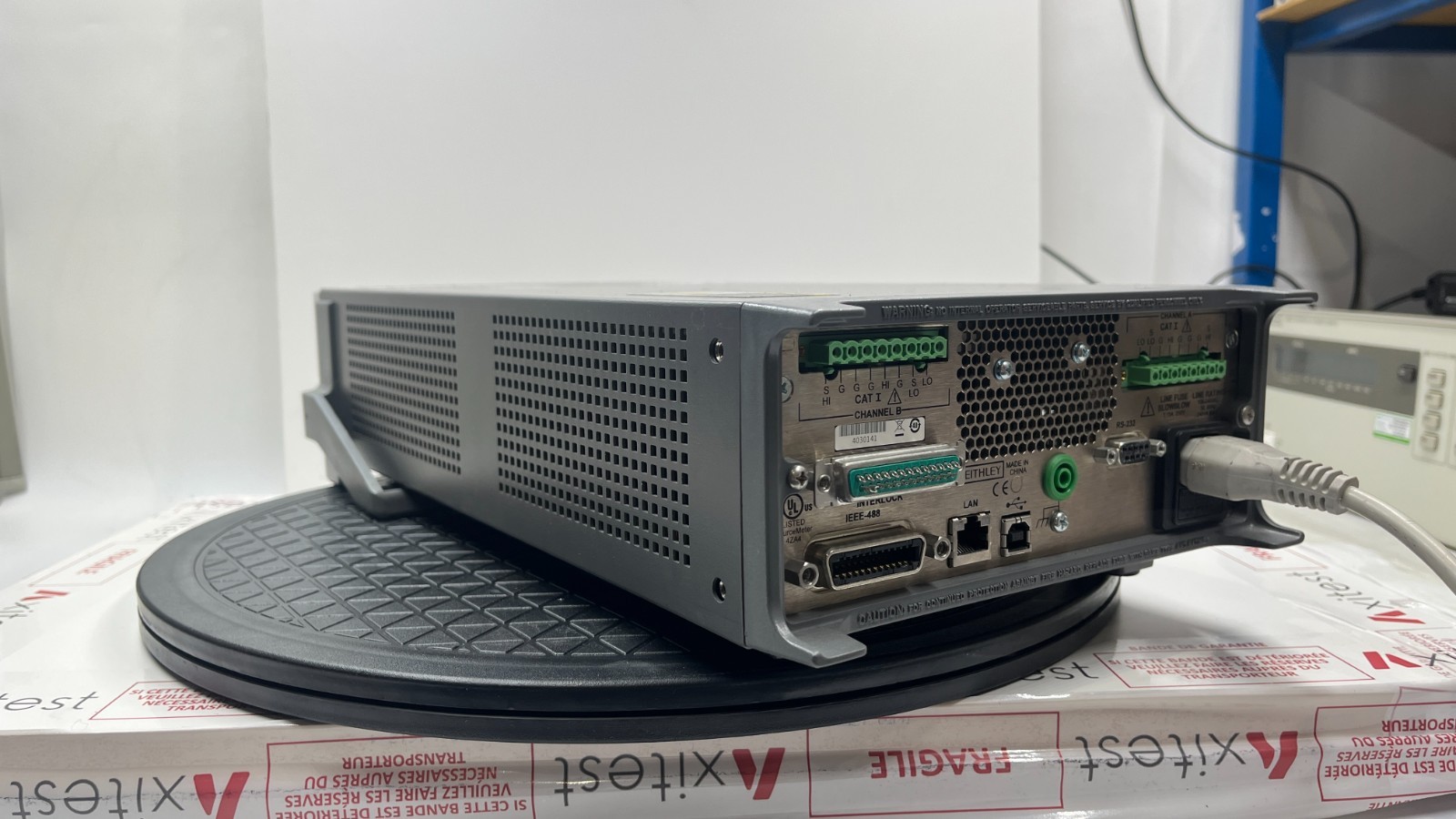 KEITHLEY - 2614B