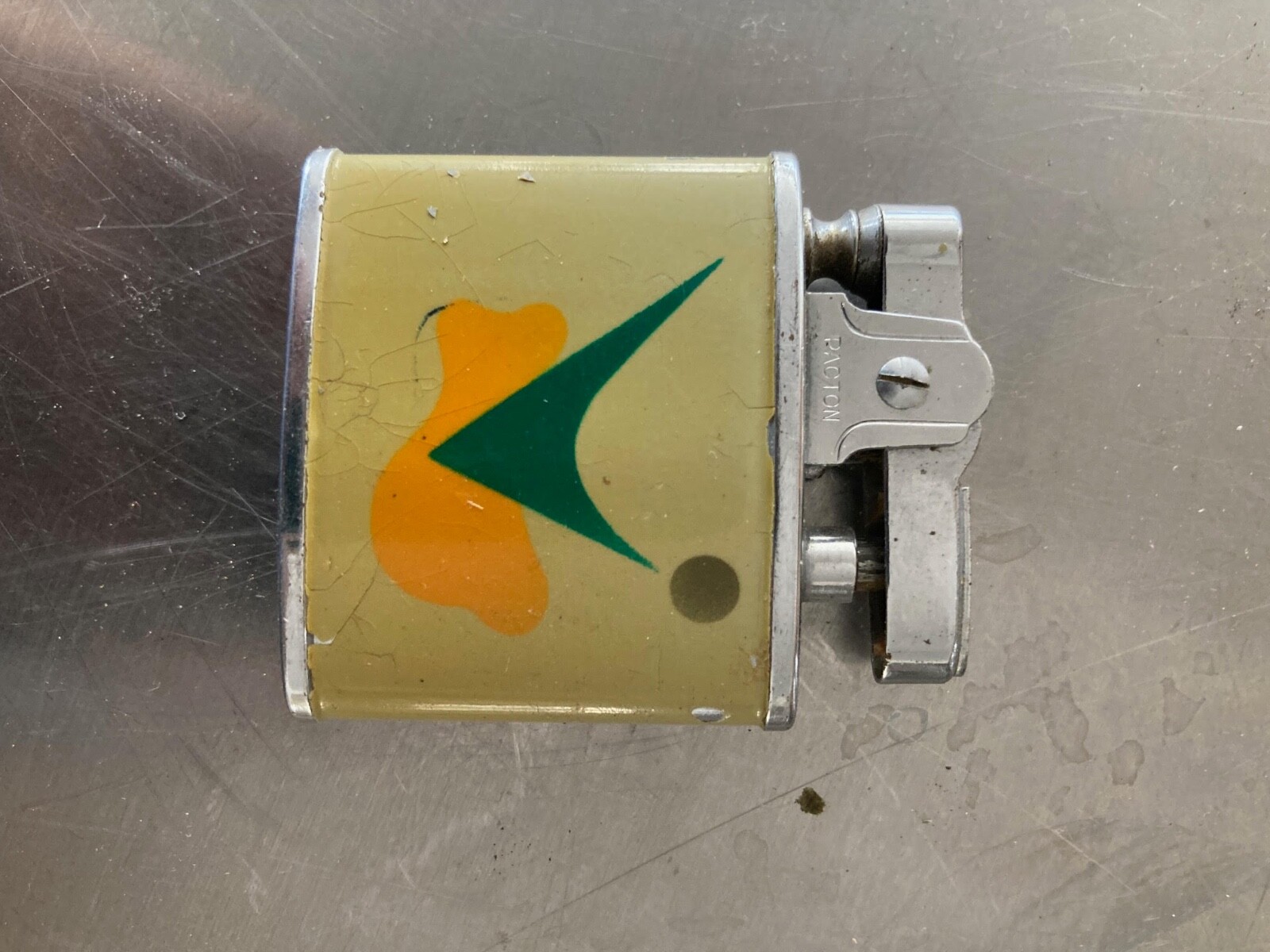 Small pocket Vintage lighter with art deco graphics