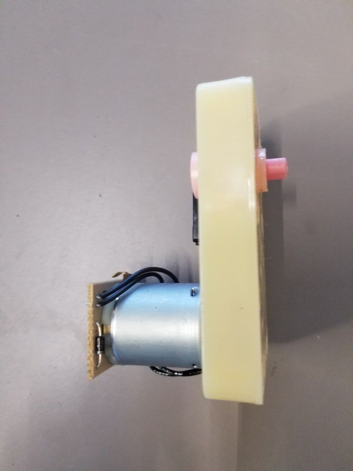 FOR SALE IS A POLYVEND VENDING MACHINE MOTOR FULLY TESTED FULLY WORKING (RARE IT