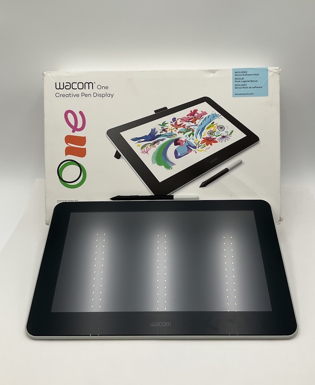 Wacom One Digital Drawing Tablet Creative Pen Display with 13.3 inch Screen