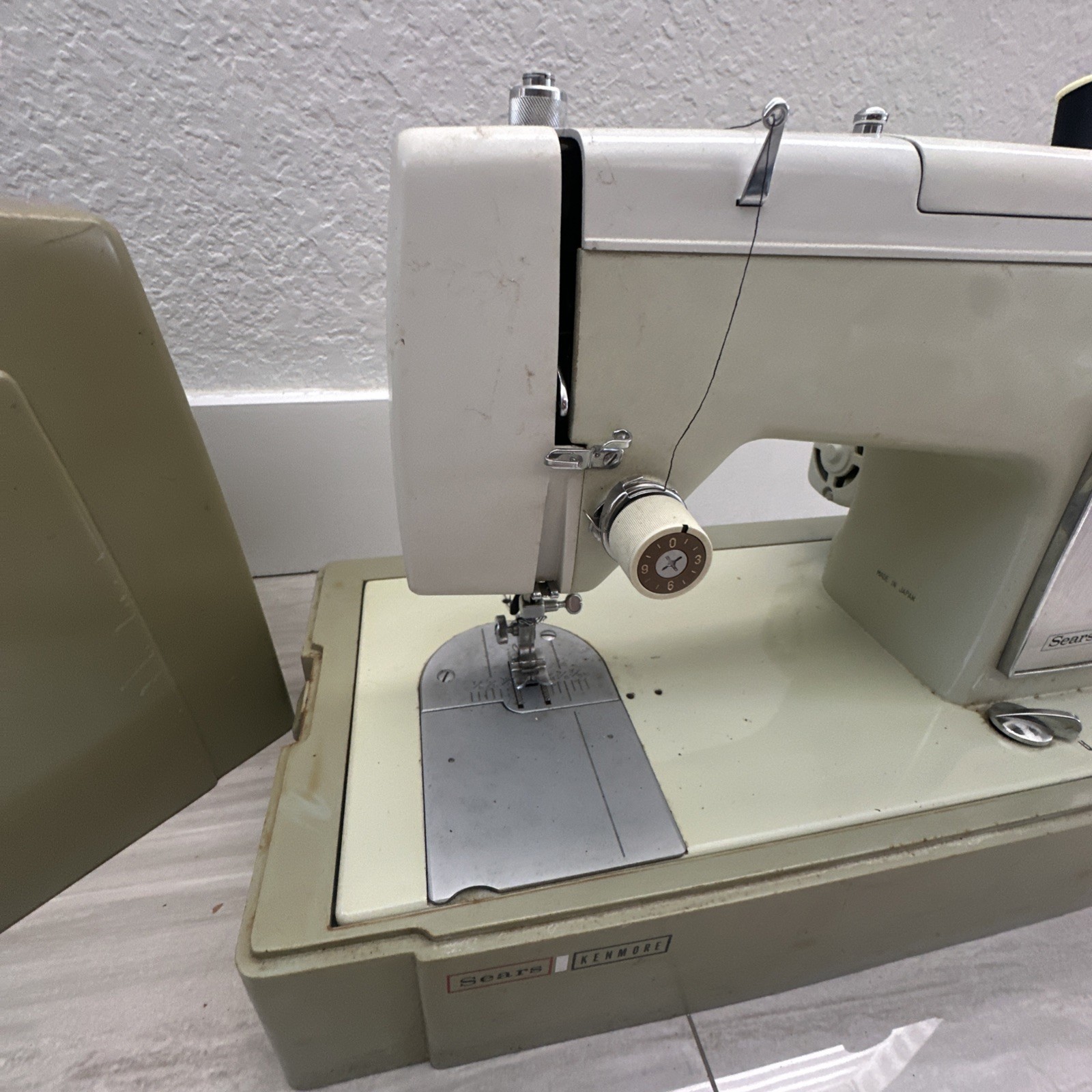 Sears Kenmore Sewing Machine Model 158 W/Pedal & Case (For Parts Or Not Working)