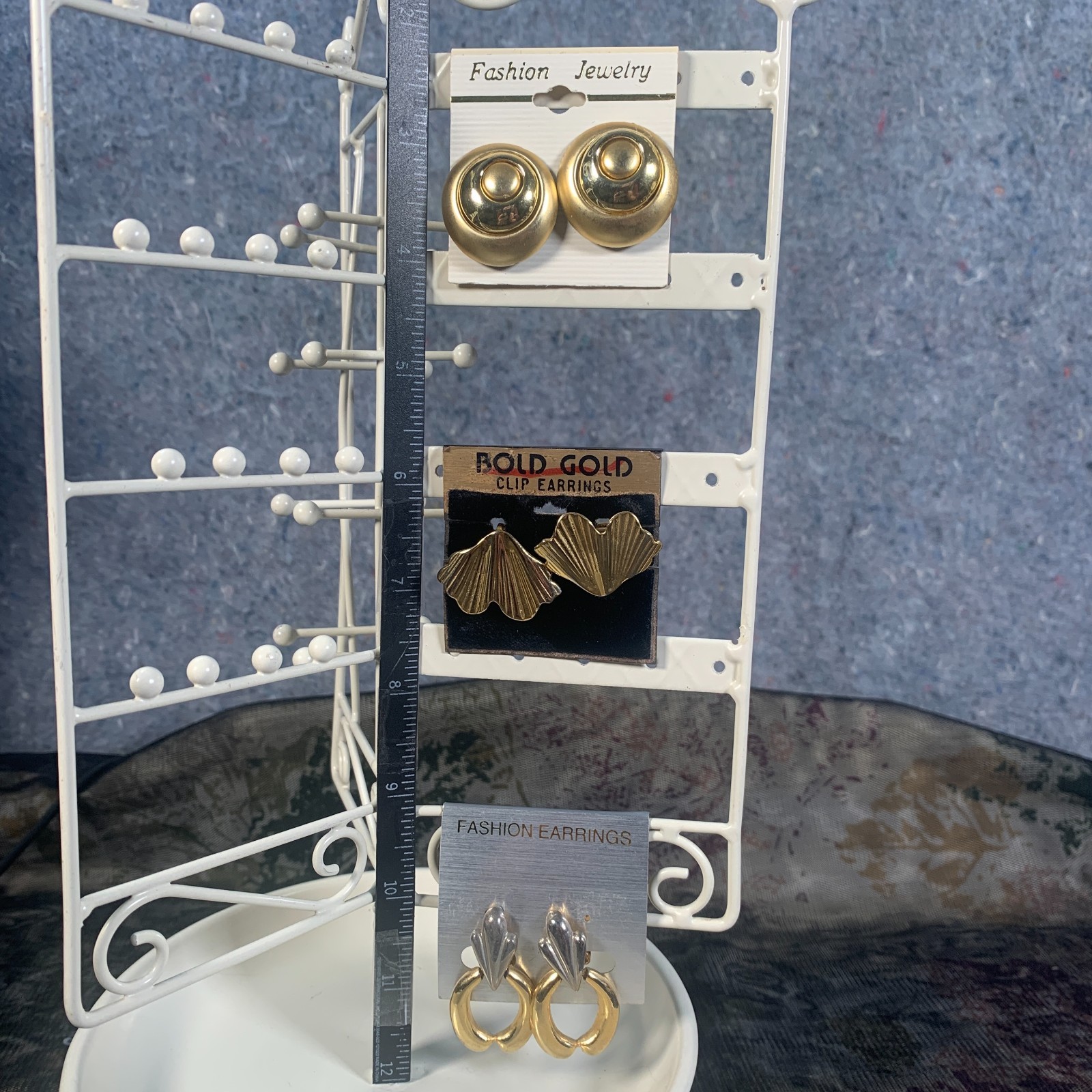 3 x Vintage Clip On Earrings on Card Lot Ginko Leaves Round Silvertone Goldtone