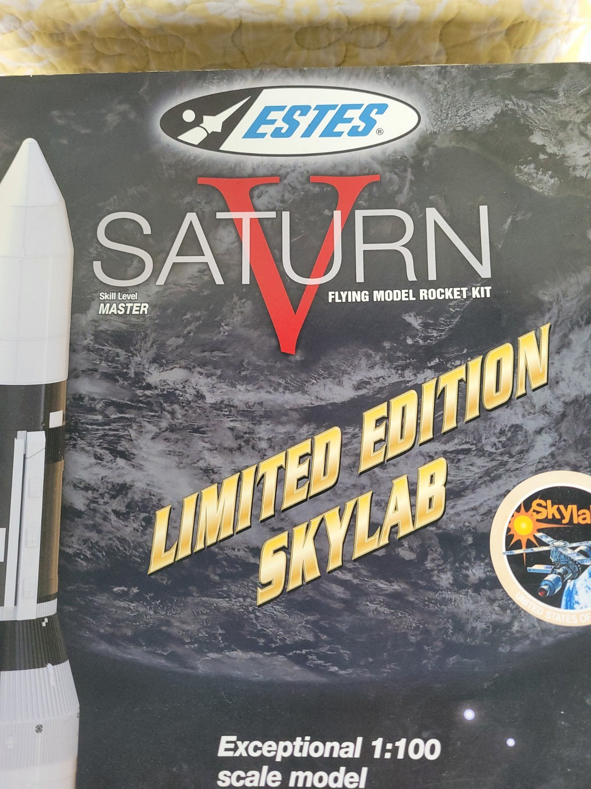 ESTES #1973 SKYLAB SATURN V FLYING MODEL ROCKET KIT 1:100 SCALE