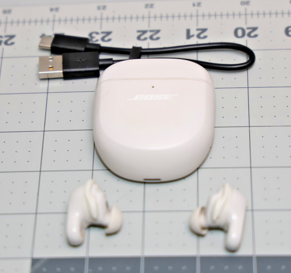 Genuine Bose QuietComfort 2 Earbuds Charging Case Right Left Earbud Pick