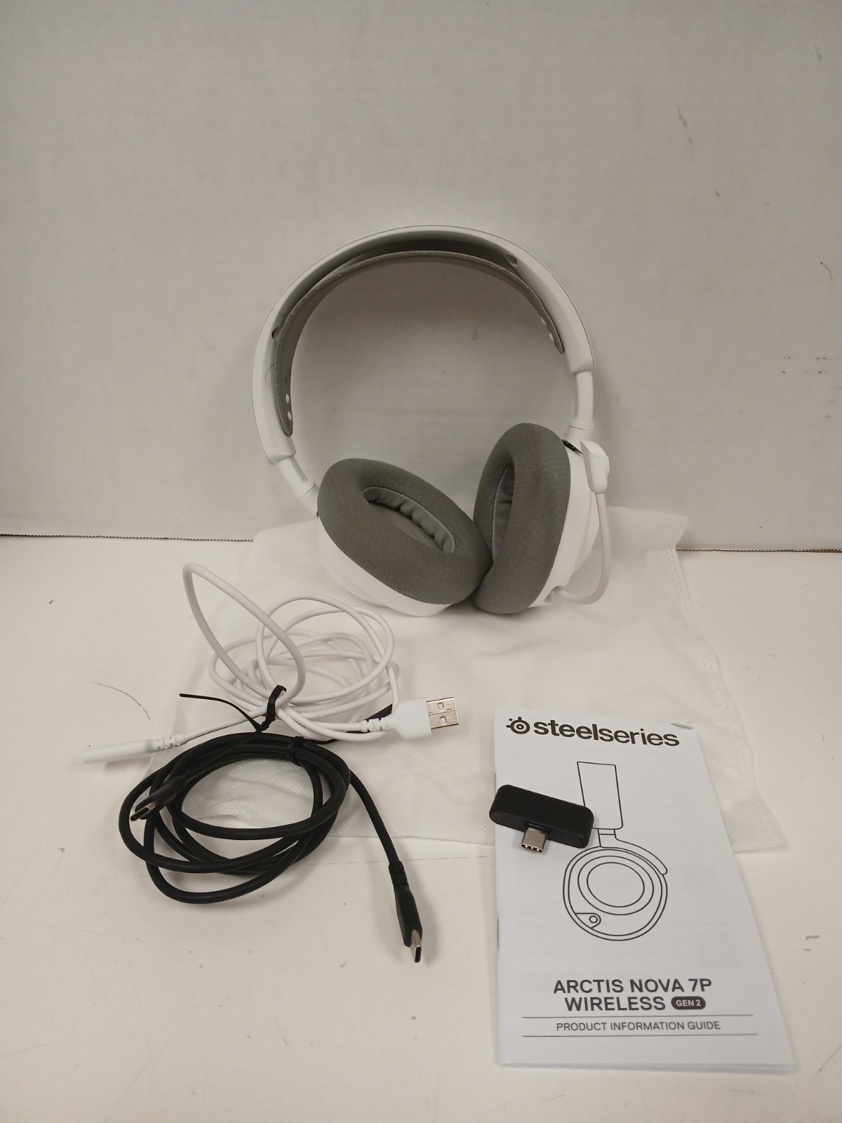 Steelseries Arctis Nova 7P Gen 2 Wireless Gaming Headset, White