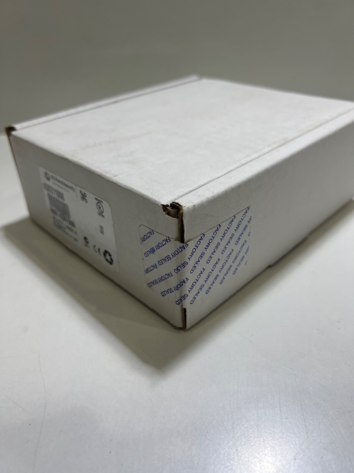 Interlogix 430211006 Model T-525W Reader, Black,