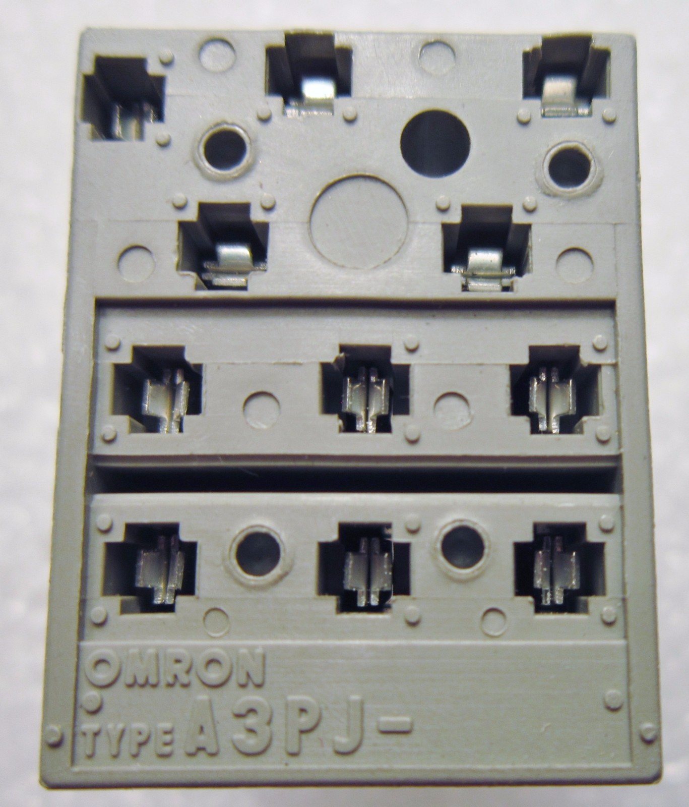 A3PJ-4101 OMRON CONNECTION SOCKET for PUSH BUTTON SWITCH