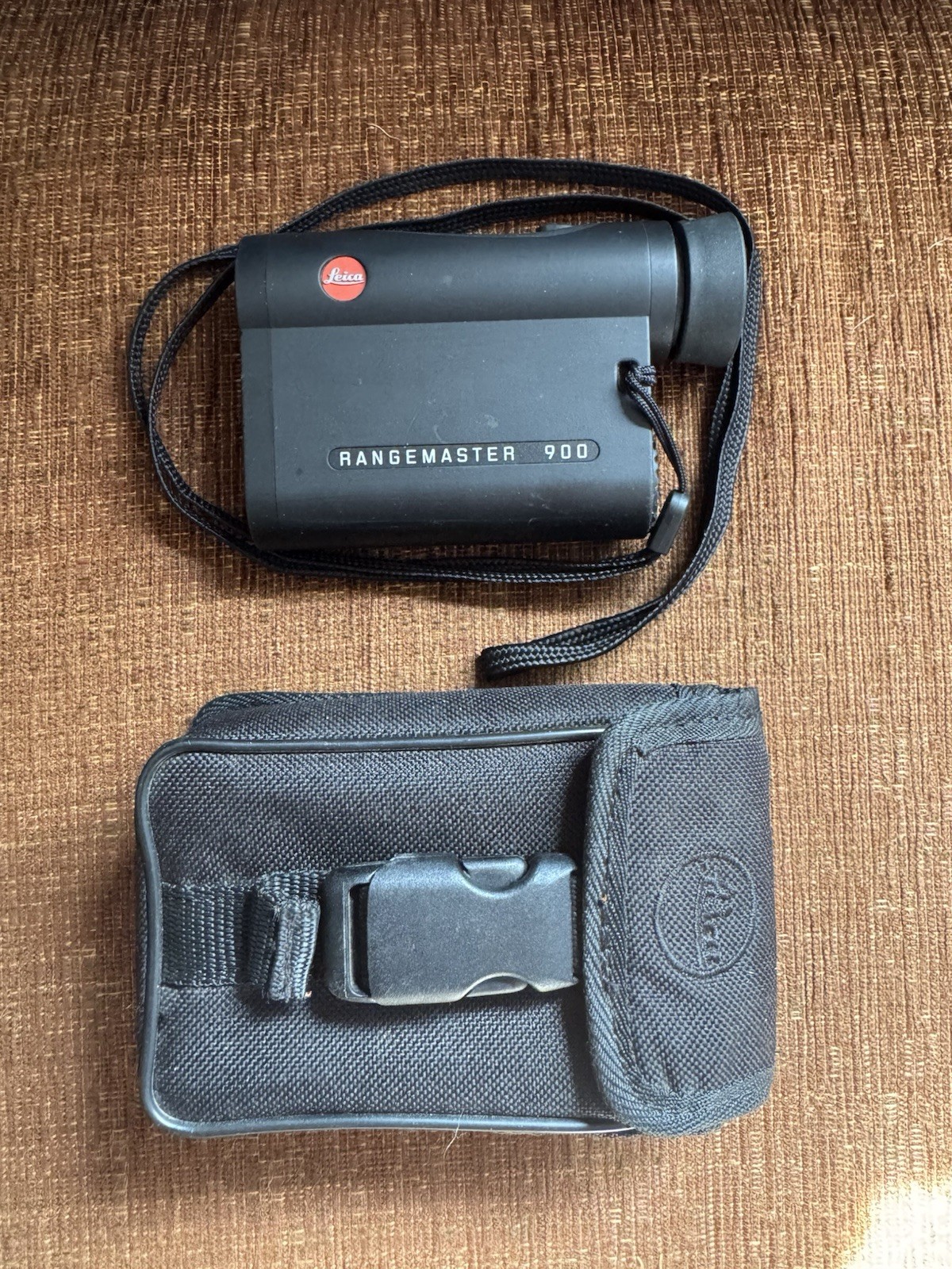 LEICA RANGEMASTER 900 Huntiung Rangefinder, Tested, Working with Carrying Case