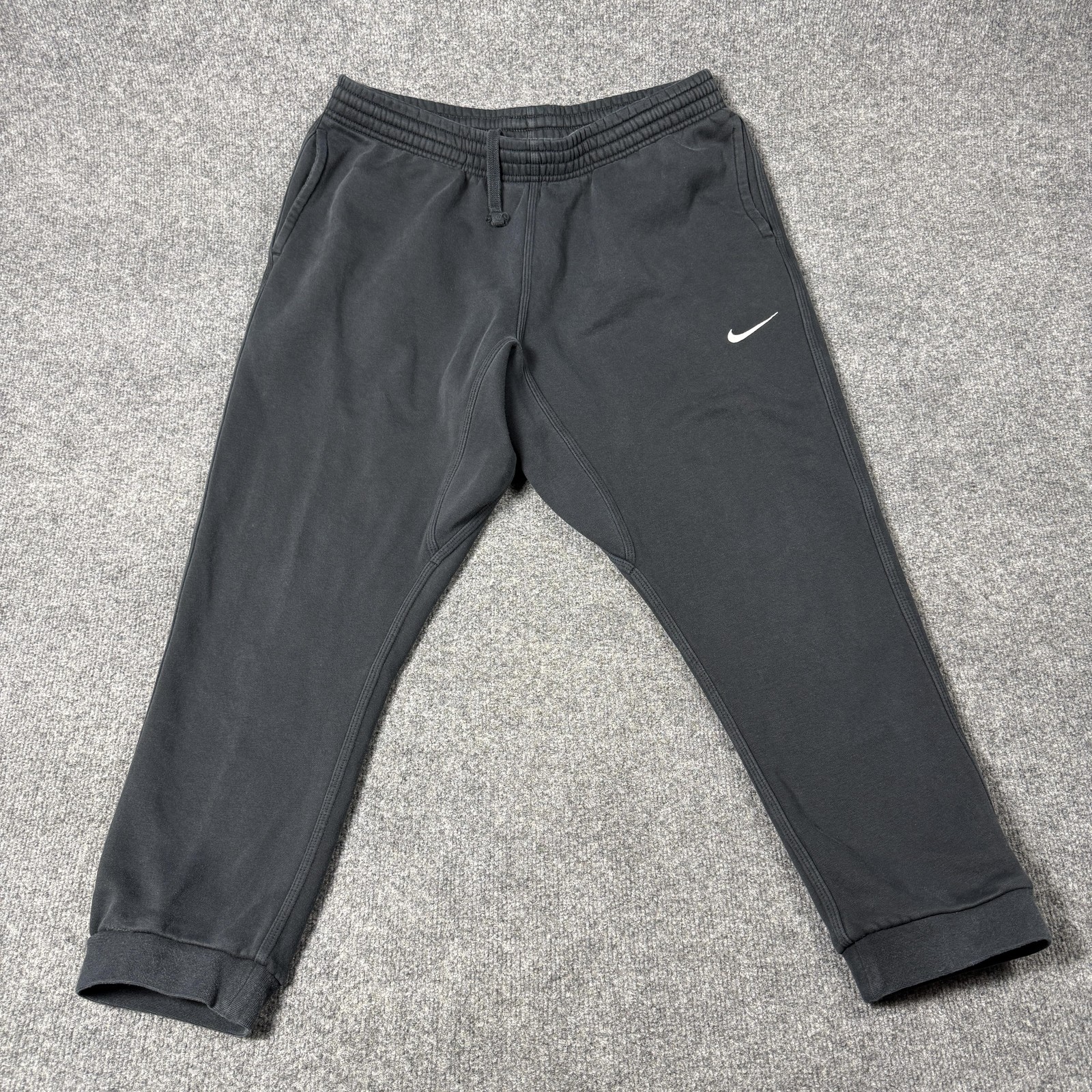 Nike Sweatpants Mens XL Gray Fleece Joggers Elastic Waist Pockets 826431-010