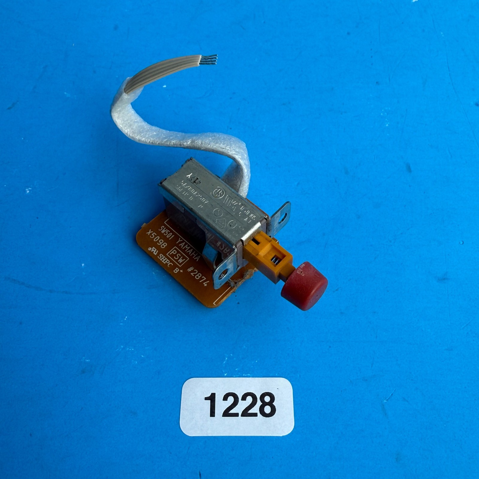 YAMAHA DGX-505 Keyboard Used Part: Power ON/OFF Switch w/Red Cap Cover - X5098