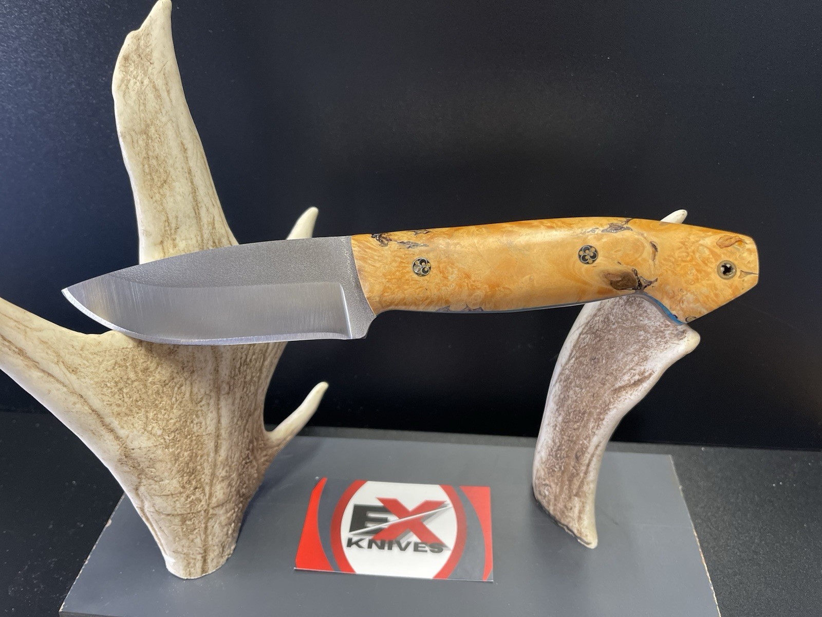 fixed blade hunting knives