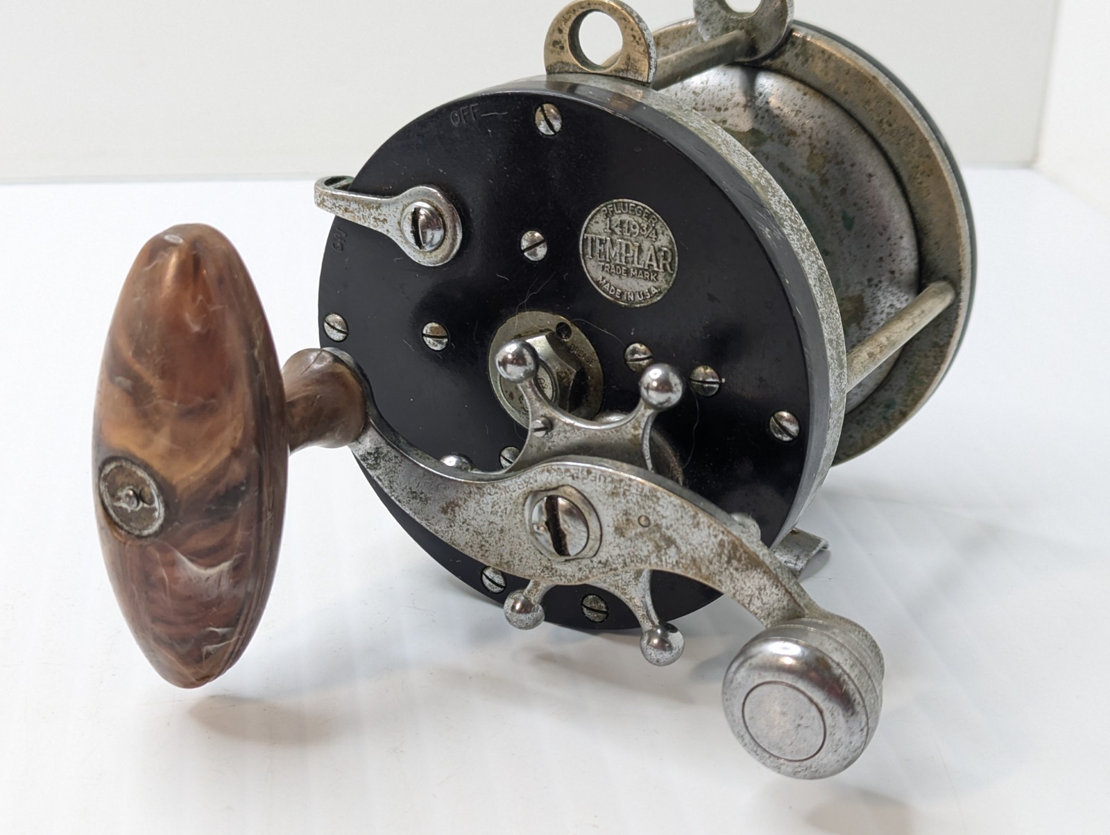 VINTAGE FISHING REEL PFLUEGER 1419 3/4 TEMPLAR SALT WATER WORKS WELL