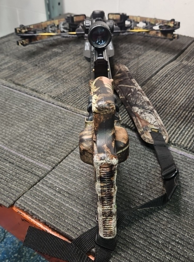 TenPoint Stealth SS Crossbow with Scope, Quiver, 7 Arrows, Soft & Hard Cases