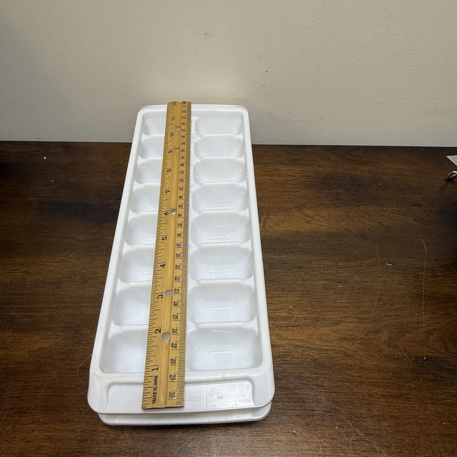 RUBBERMAID Easy Release Ice Cube Trays, 2-Pack 2867