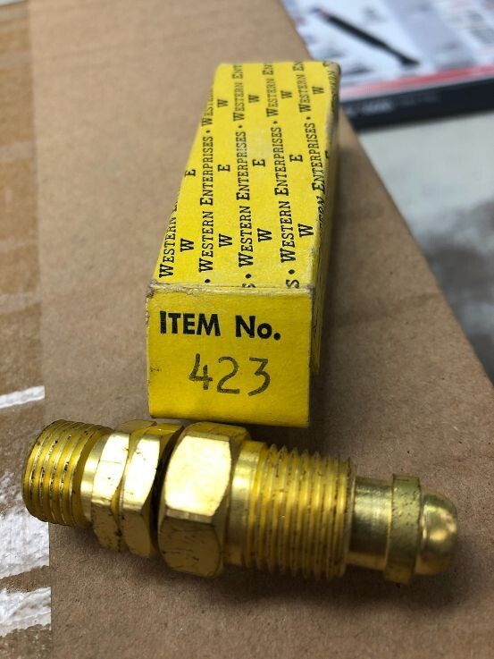 Western Enterprises adaptor Right Hand Inert male  9/16-18 Left Hand Male AW423