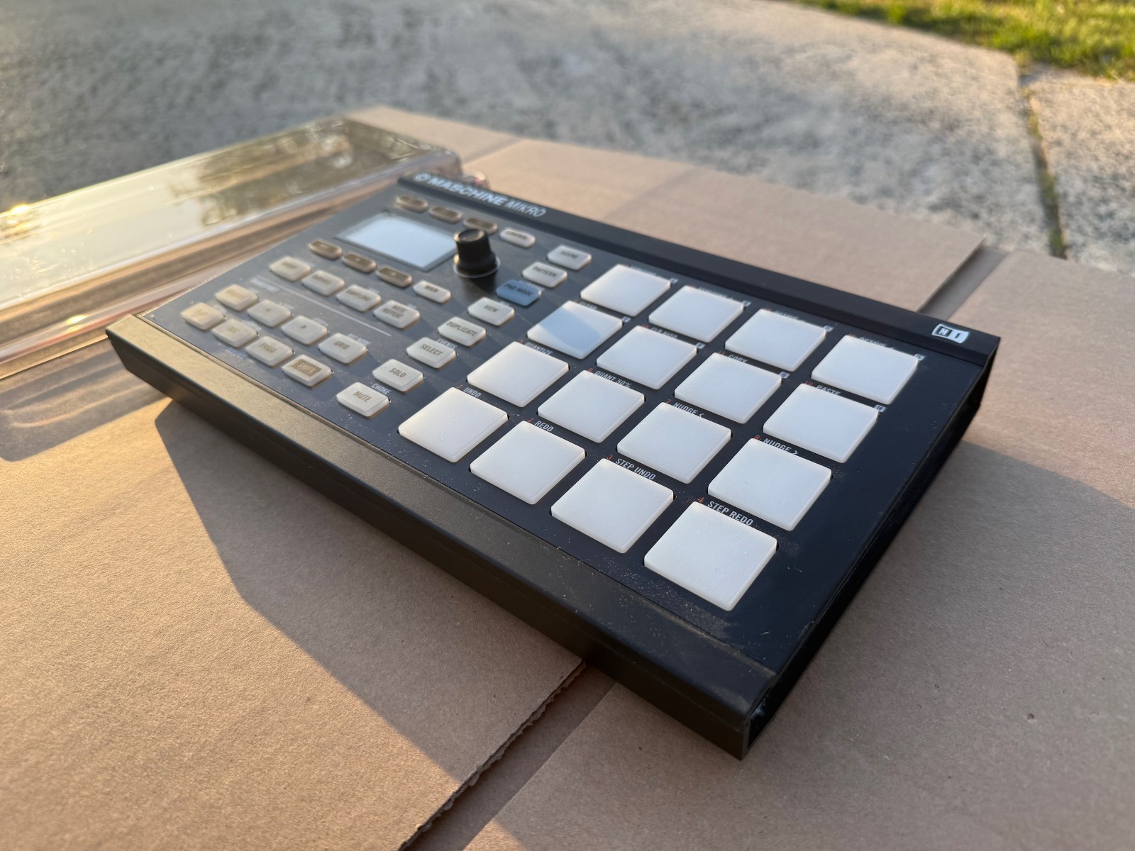 Native Instruments Maschine Mikro MK2 + License Transfer (Hardware Only)