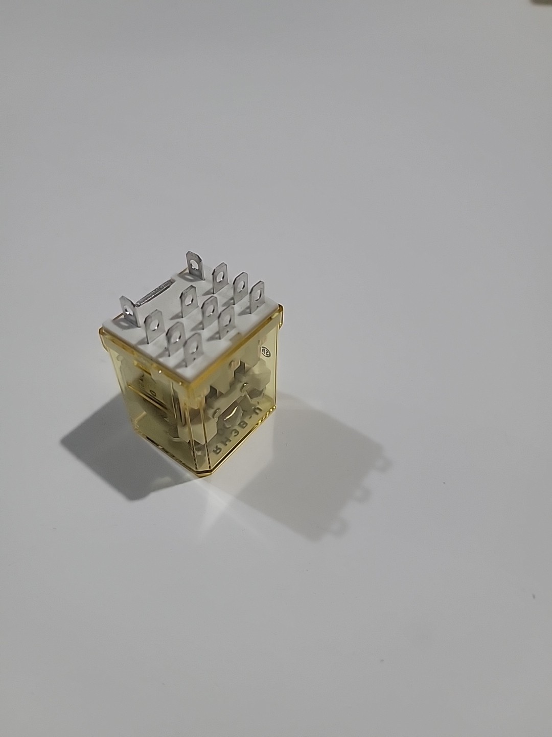 IDEC RH3B-UDC12V / RH3BUDC12V (BRAND NEW)