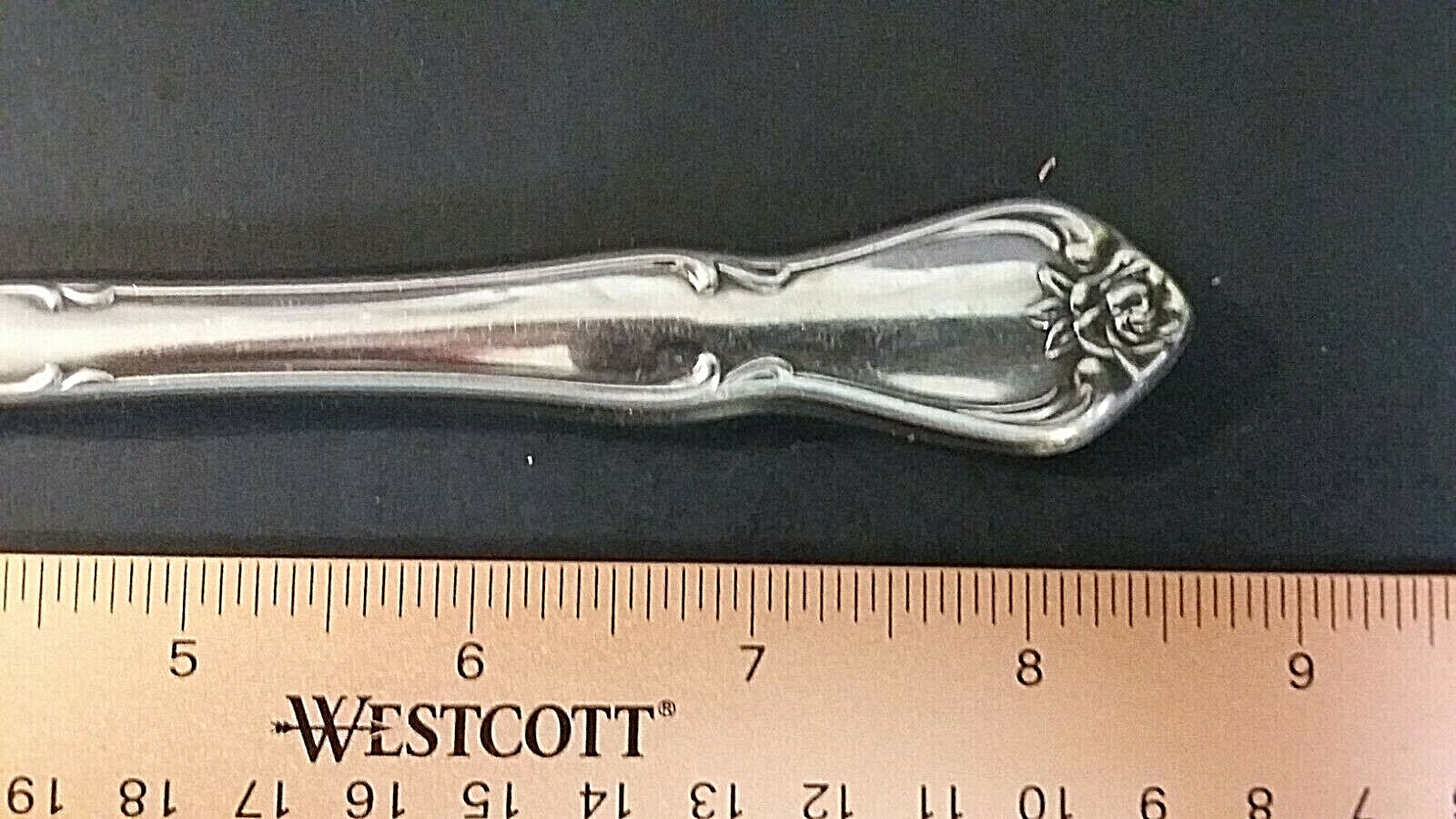 Oneida Arbor Rose Stainless 8 1/2" Dinner Knife