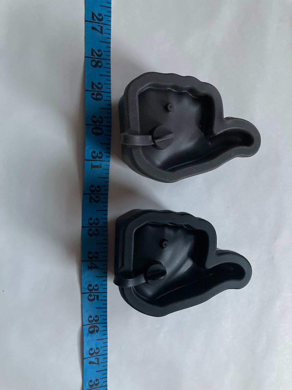 Thumbs up Ice Cube Mold – Large Reusable Silicone Tray for Large, Black  Gray