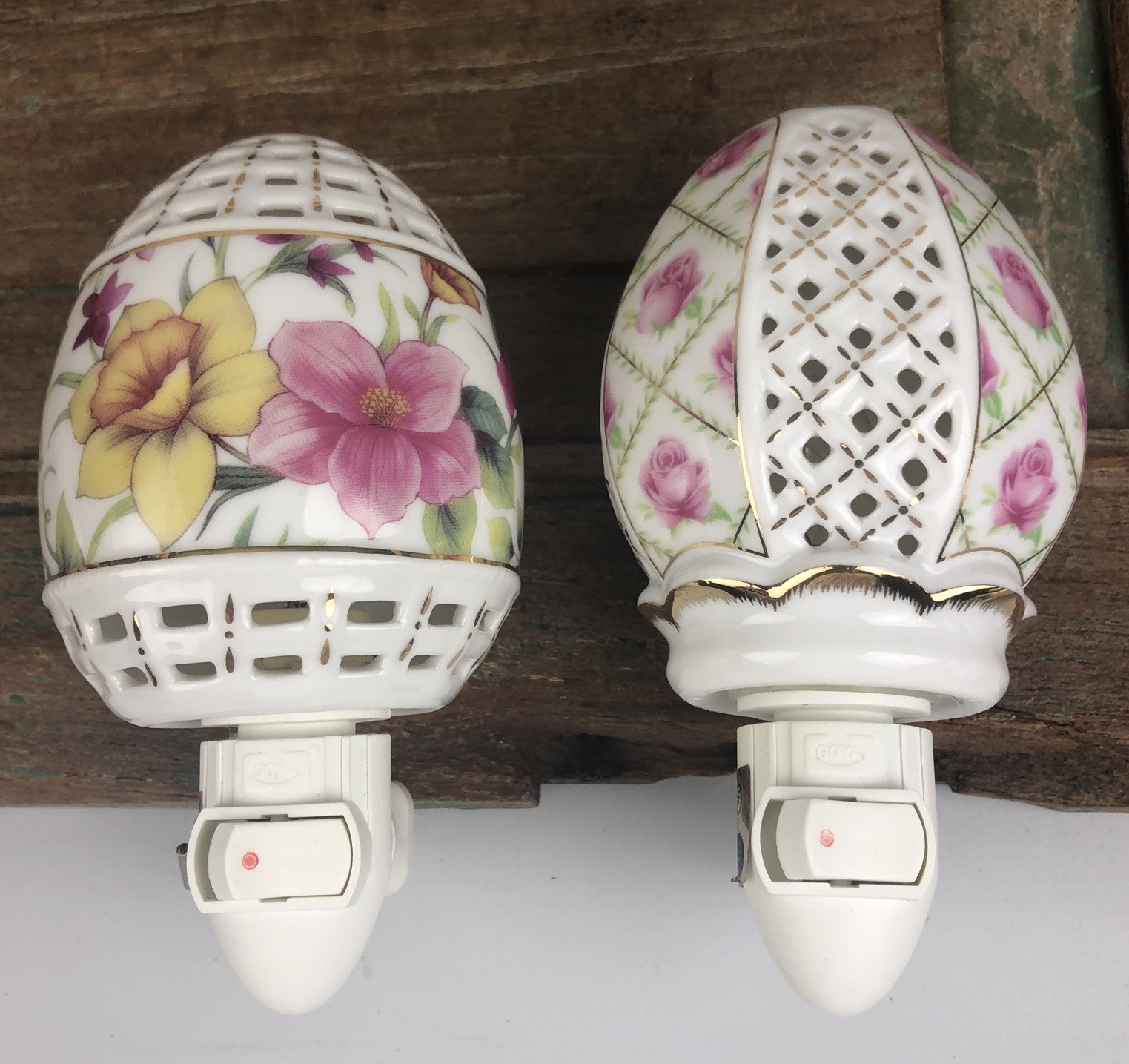 Sorelle Lot 2 Porcelain Gold Trimmed Floral Night Light  Nightlight Gorgeous