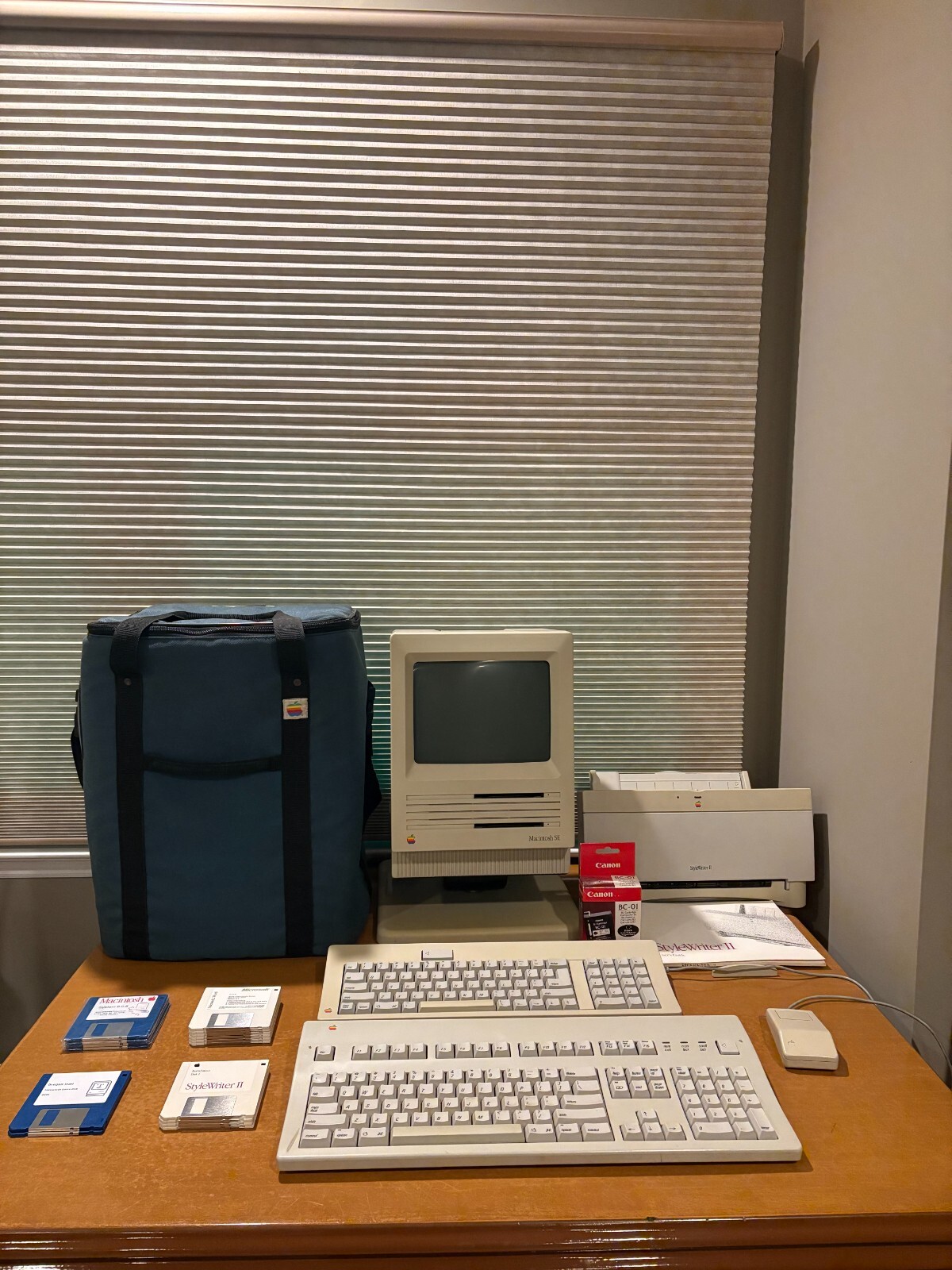 Vintage Apple Macintosh SE Computer Bundle, Great Condition, Check Description