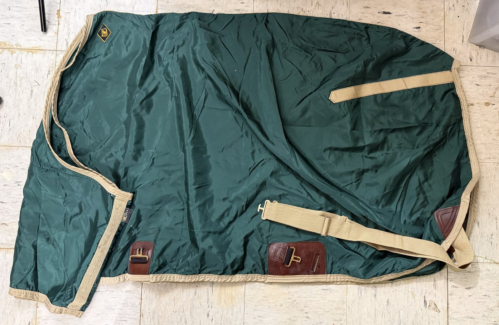 REPAIRED Big D Nylon Horse Stable Sheet 74 Closed Front Green Tan Trim Blanket