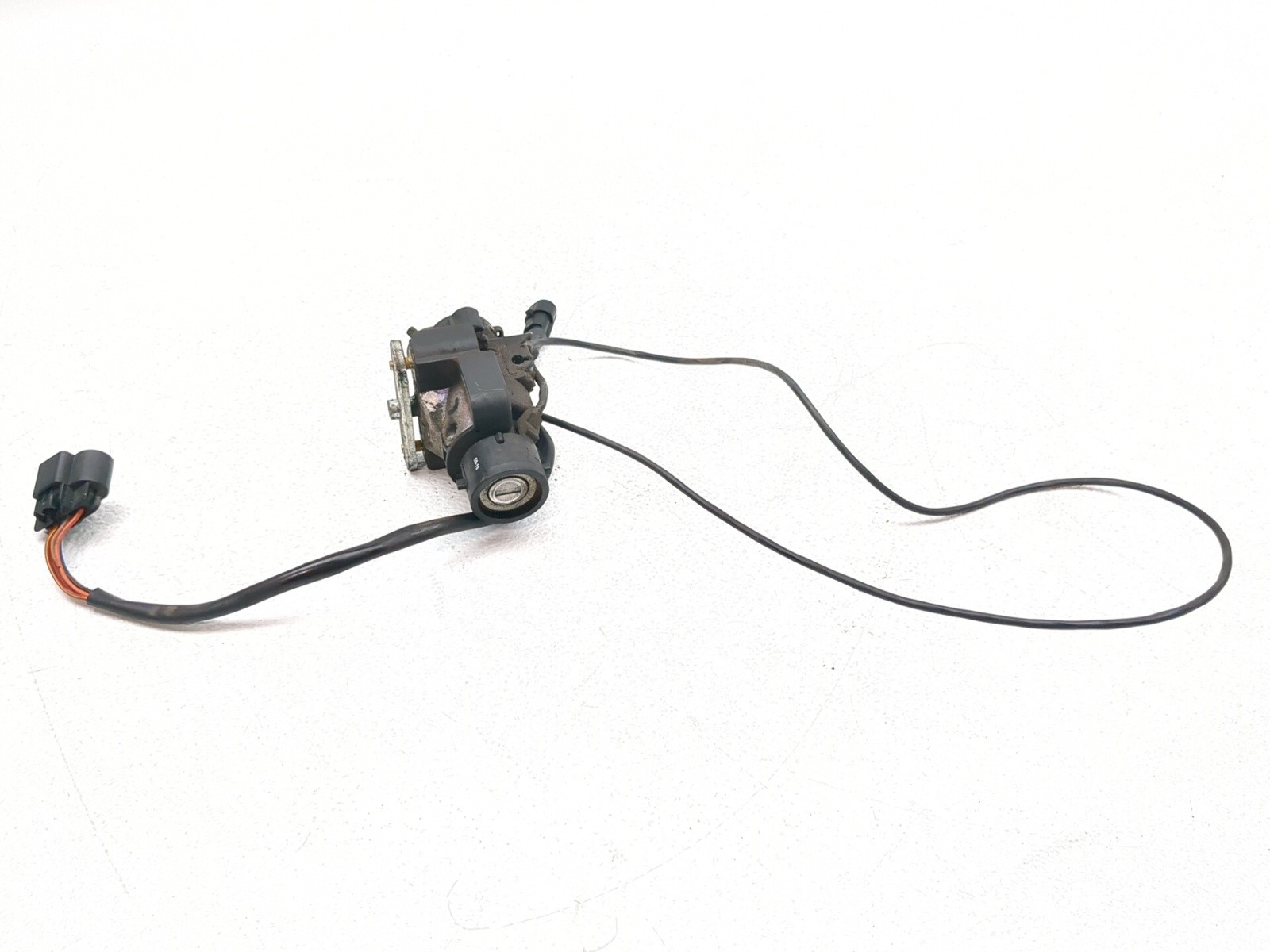 16-26 Can-Am Spyder F3-T SE6 Front Ignition Switch 710007316