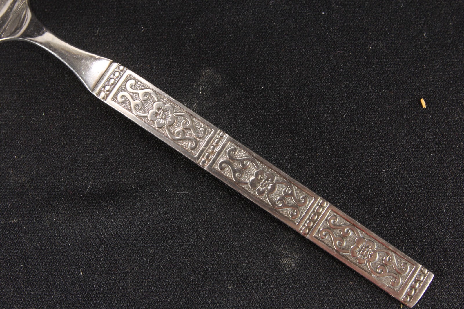 Oneida Community Stainless 'Isabella' Pierced Pie/Cake Server & Serving Spoon