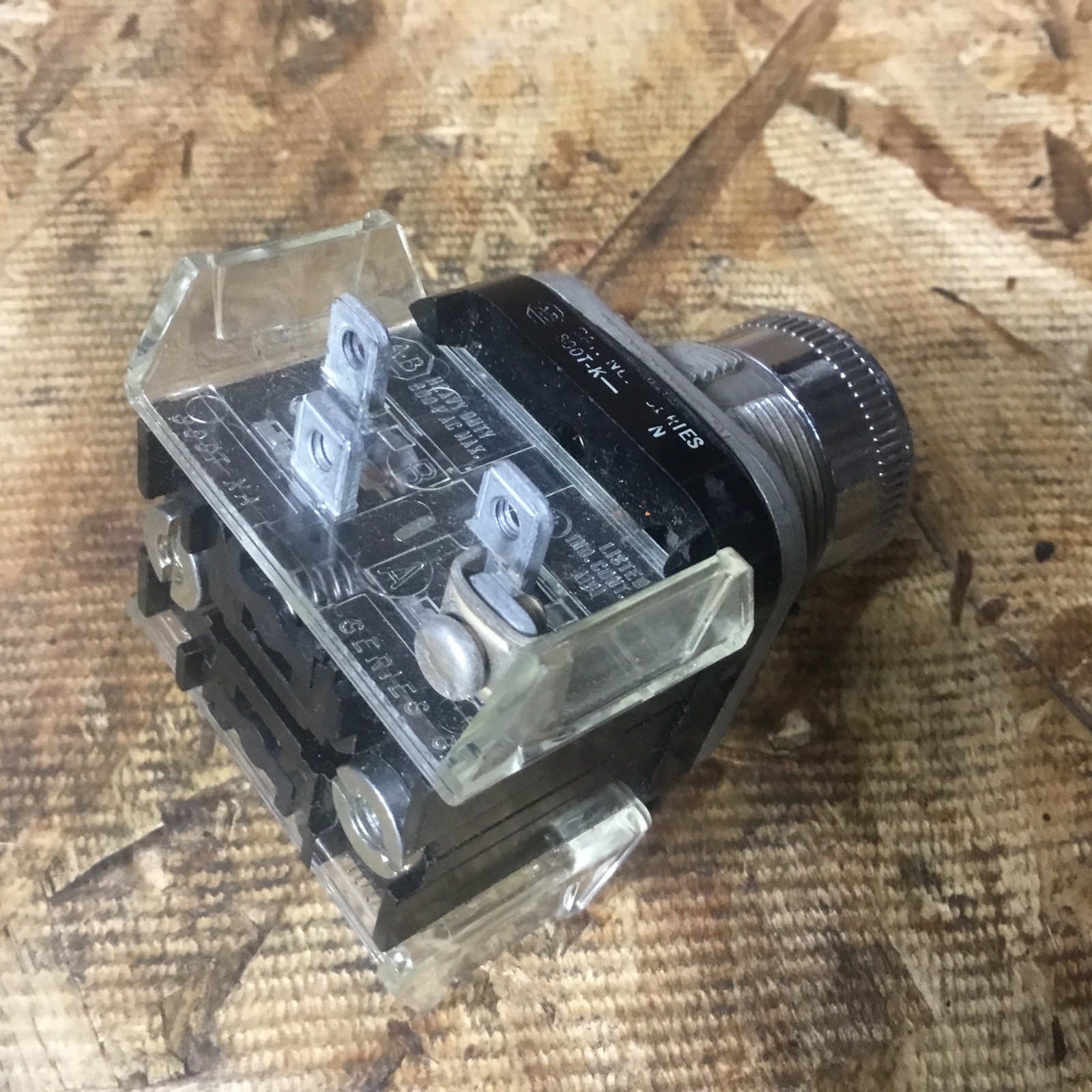 Allen Bradley 800T-K2B Selector Switch Pushbutton combo Ser P