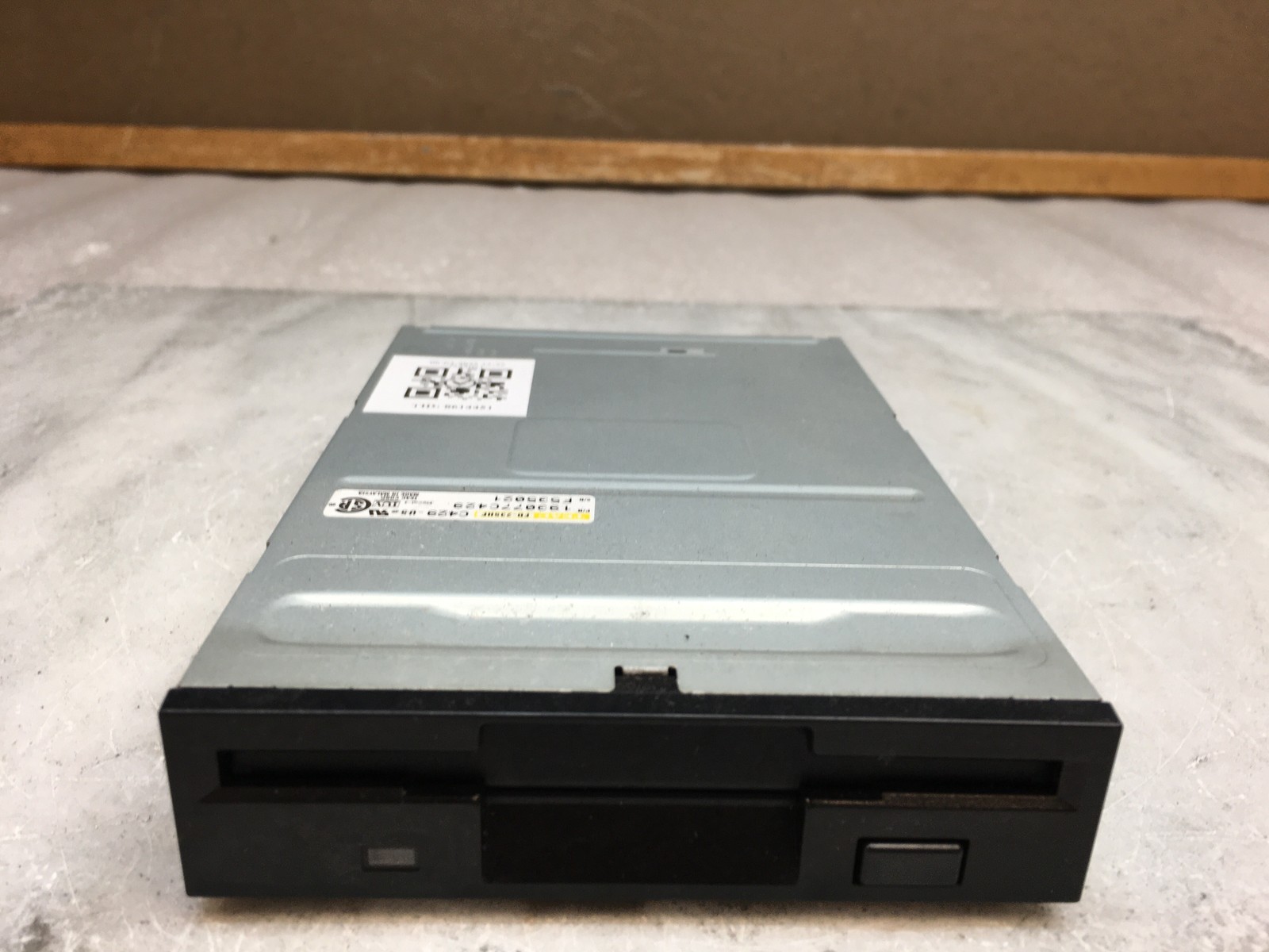 Teac FD235HF 3.5" inch Internal Desktop 1.44MB Floppy Disk Drive