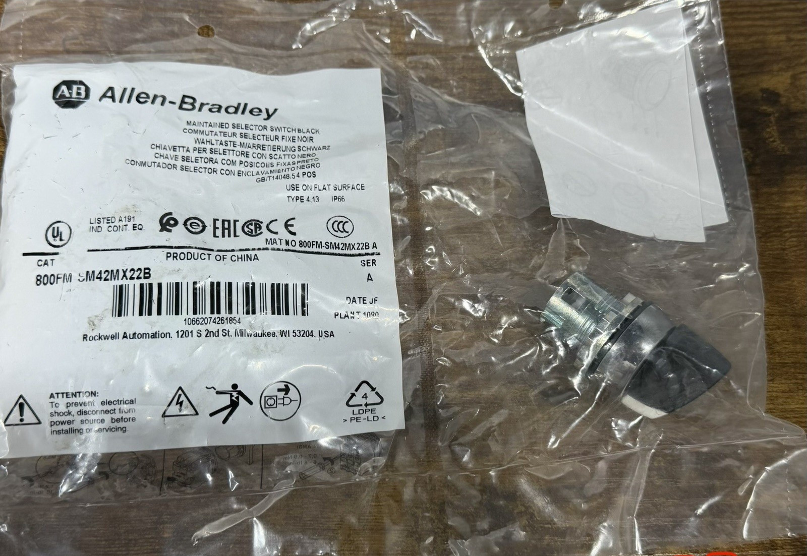 Allen-Bradley 800FM-SM42MX22B Maintained 2-Position Rotary Selector Switch